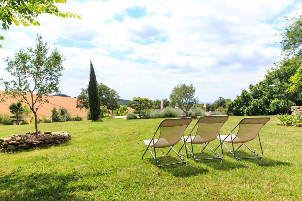 Au Mas Des Calmettes Bed & Breakfast Parisot  Luaran gambar