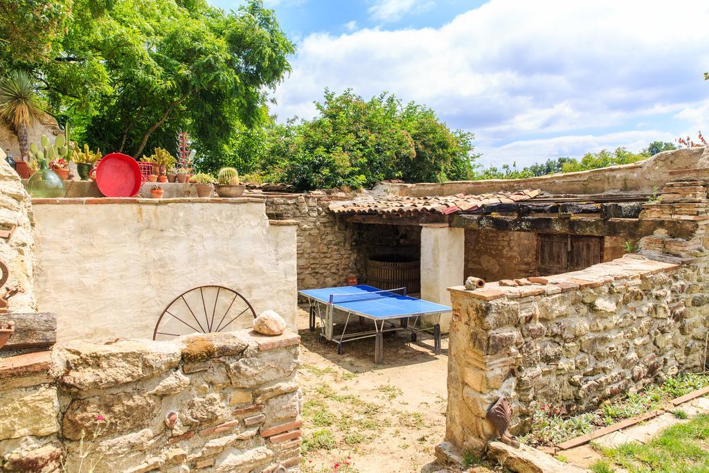 Au Mas Des Calmettes Bed & Breakfast Parisot  Luaran gambar