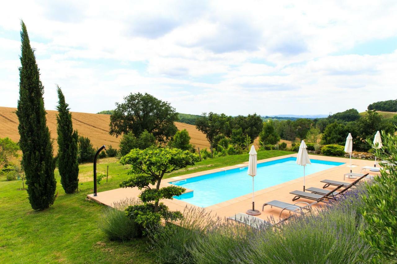 Au Mas Des Calmettes Bed & Breakfast Parisot  Luaran gambar